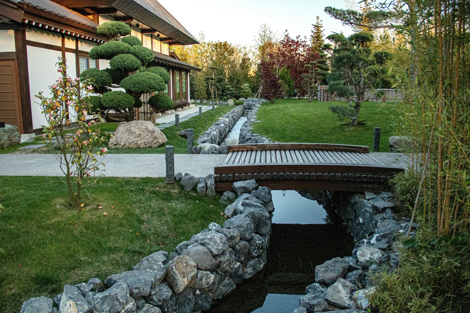 Integrating Outdoor Living Areas for Everyday Enjoyment